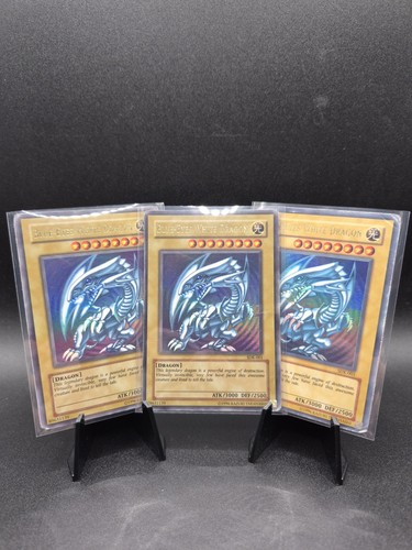 Blue eyes white - yu-gi-oh,